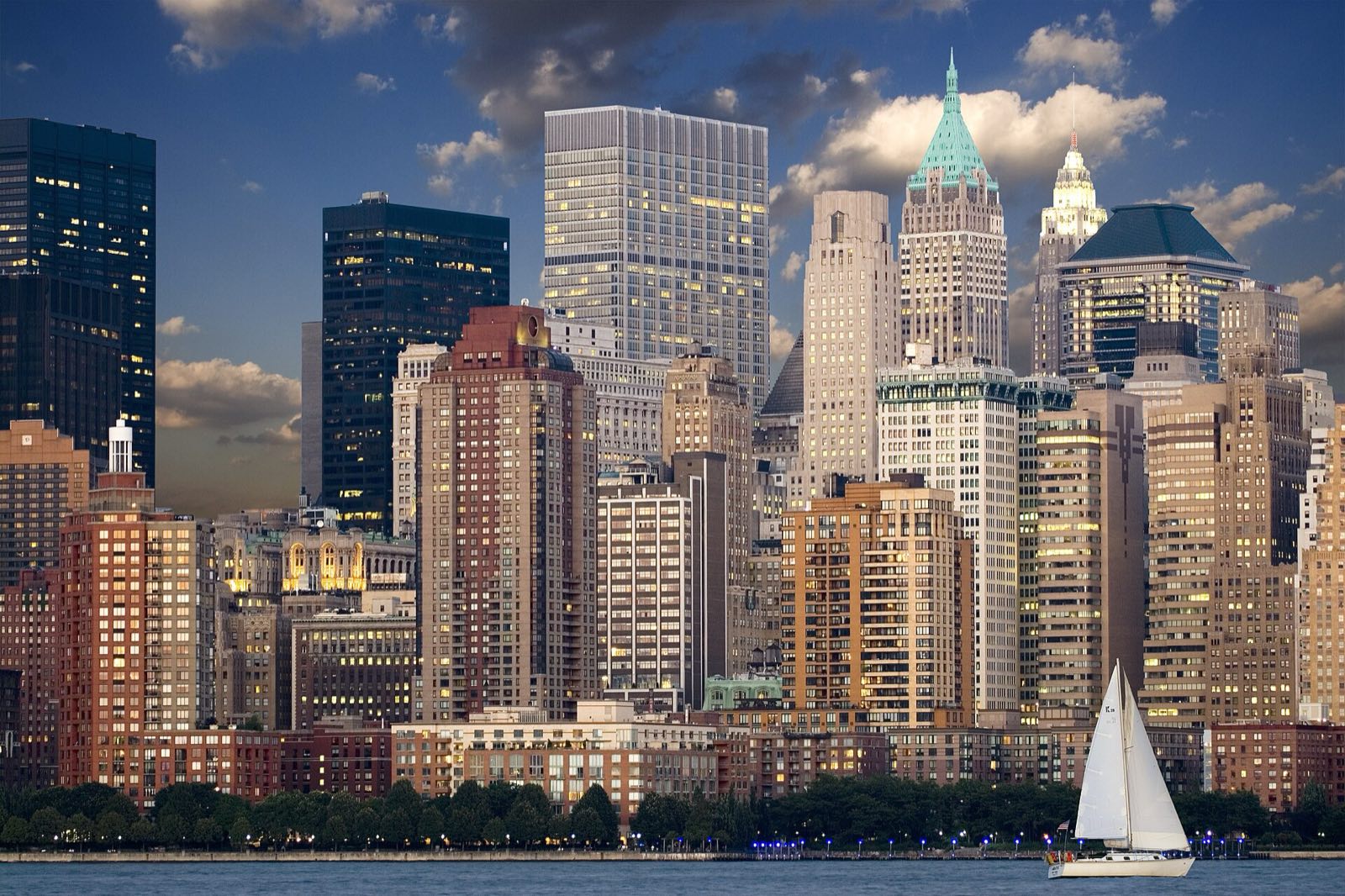 The skyline of Manhattan seen from the water.
